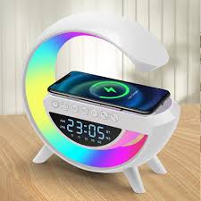 EN: LED Wireless Charger & Bluetooth Speaker – Front View

AR: الشاحن اللاسلكي LED ومكبر صوت بلوتوث – منظر أمامي